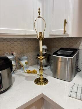 Vintage Virginia Metalcrafters Williamsburg Solid Polished Brass Candlestick Tab